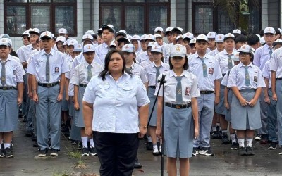 Upacara Bendera Awali Hari Pertama Masuk Sekolah Tahun 2026 di SMA N 1 Tomohon